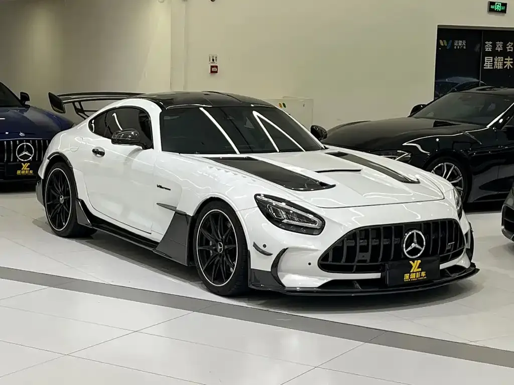 Mercedes-Benz AMG GT — фото 1