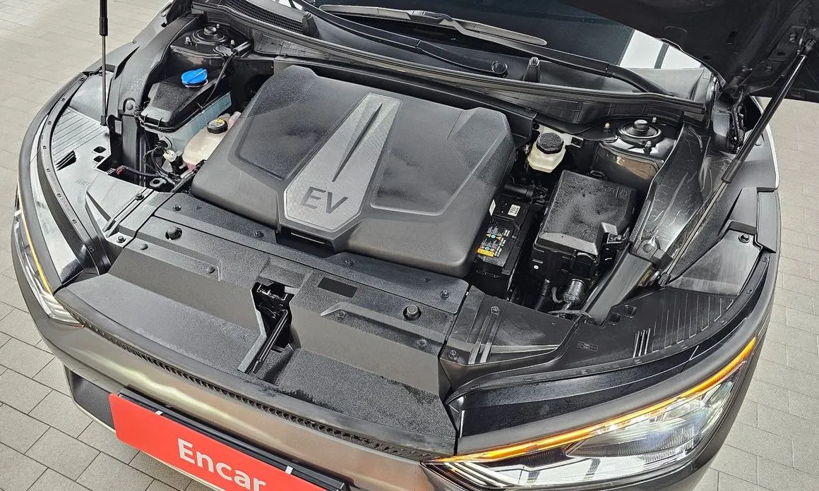 Kia EV6 — фото 9
