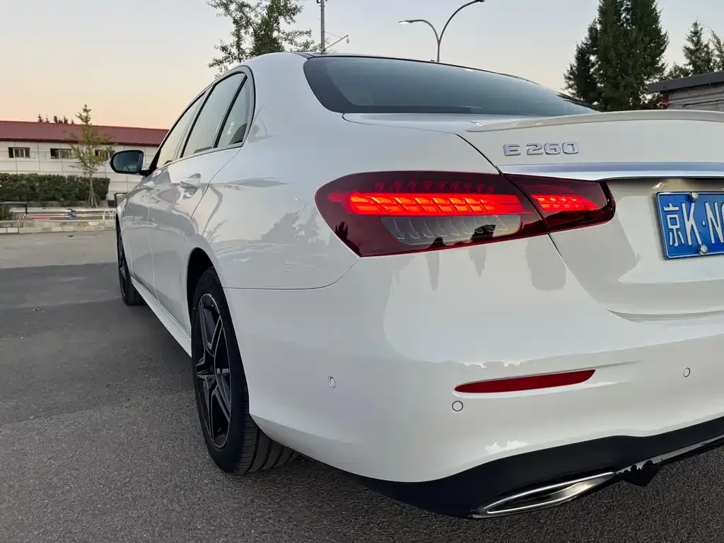 Mercedes-Benz E-Class (Import) — фото 9