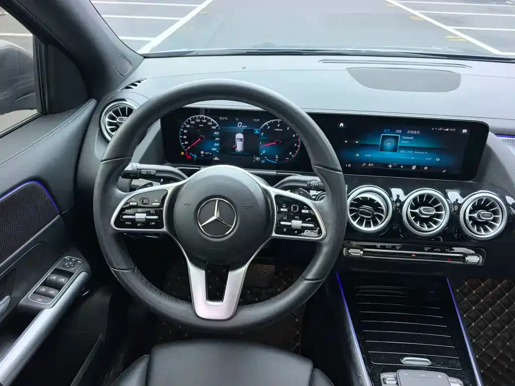 Mercedes-Benz GLA — фото 7