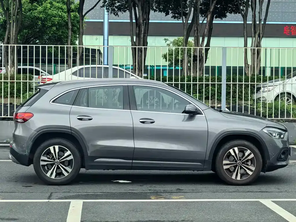 Mercedes-Benz GLA — фото 6