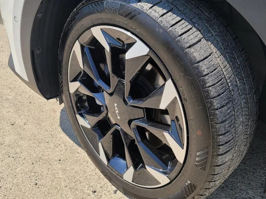 Kia Sorento — фото 9