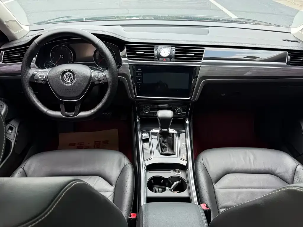Volkswagen Phideon — фото 2