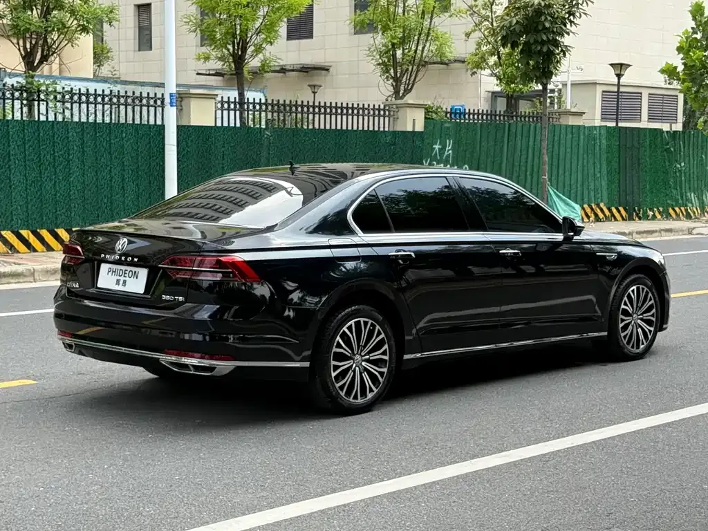 Volkswagen Phideon — фото 7