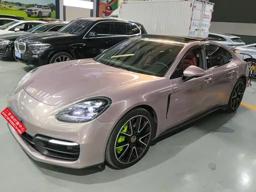 Porsche Panamera — фото 1