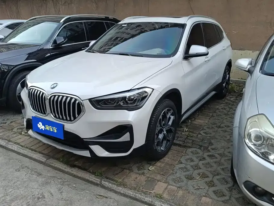 BMW X1 — фото 1