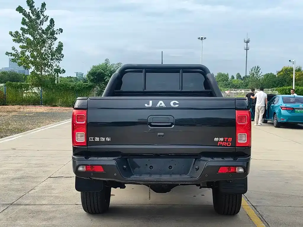 JAC T8 — фото 2