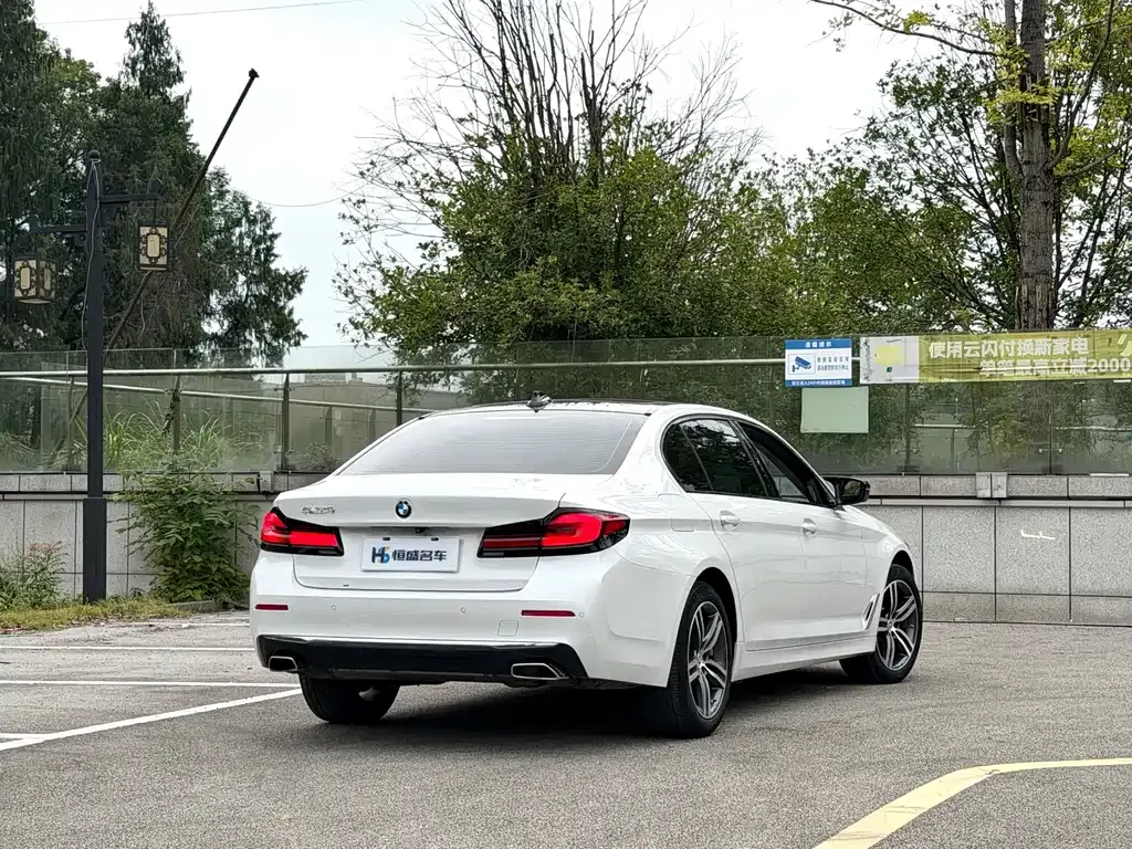 BMW 5 Series — фото 5