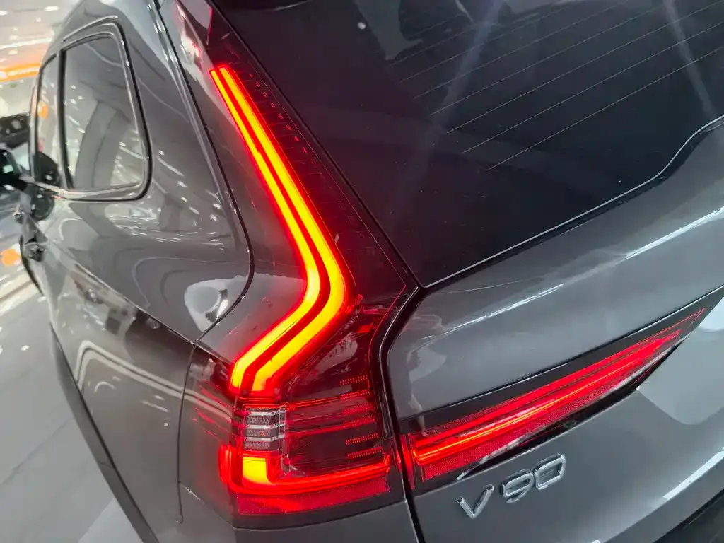 Volvo V90 — фото 6