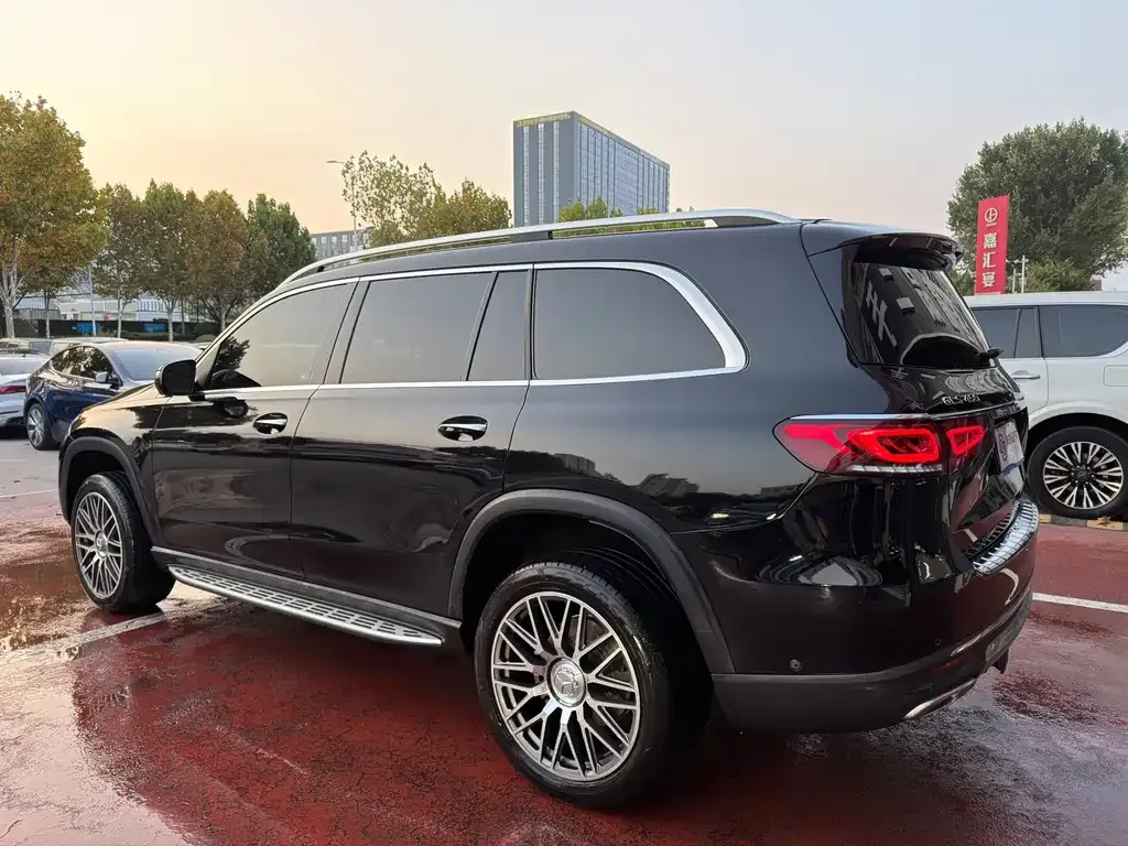 Mercedes-Benz GLS — фото 6