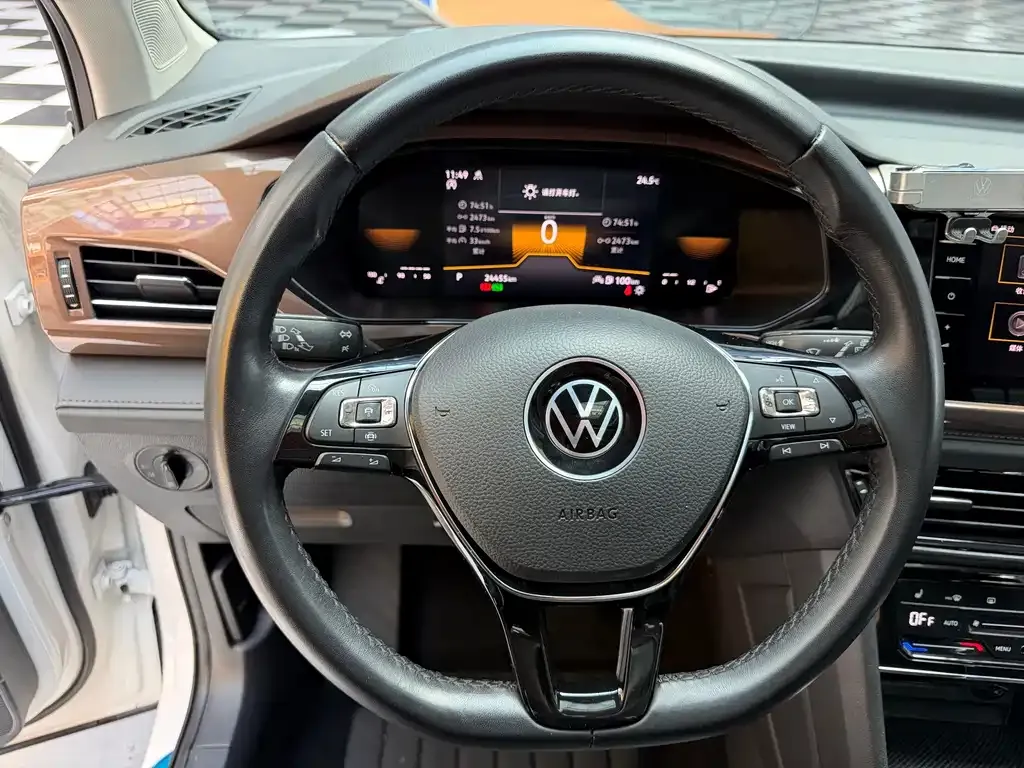 Volkswagen Tharu — фото 3