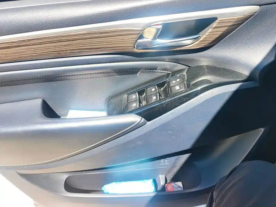 GAC Motor Trumpchi M8 — фото 3