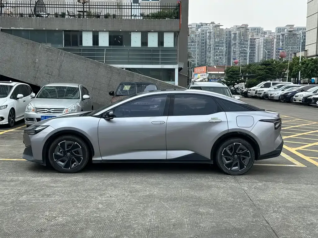 Toyota bZ3 — фото 10