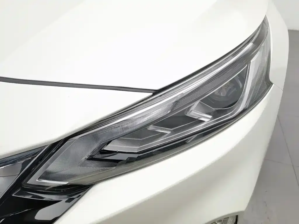 Nissan Teana — фото 7