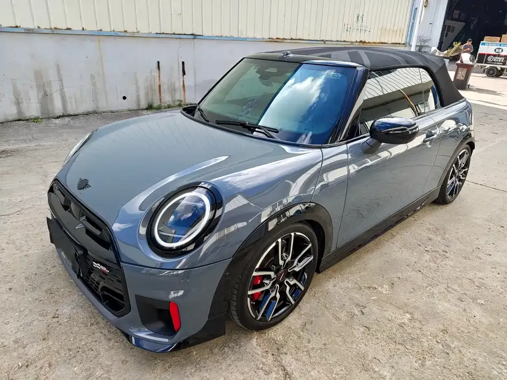 MINI JCW (John Cooper Works) — фото 1