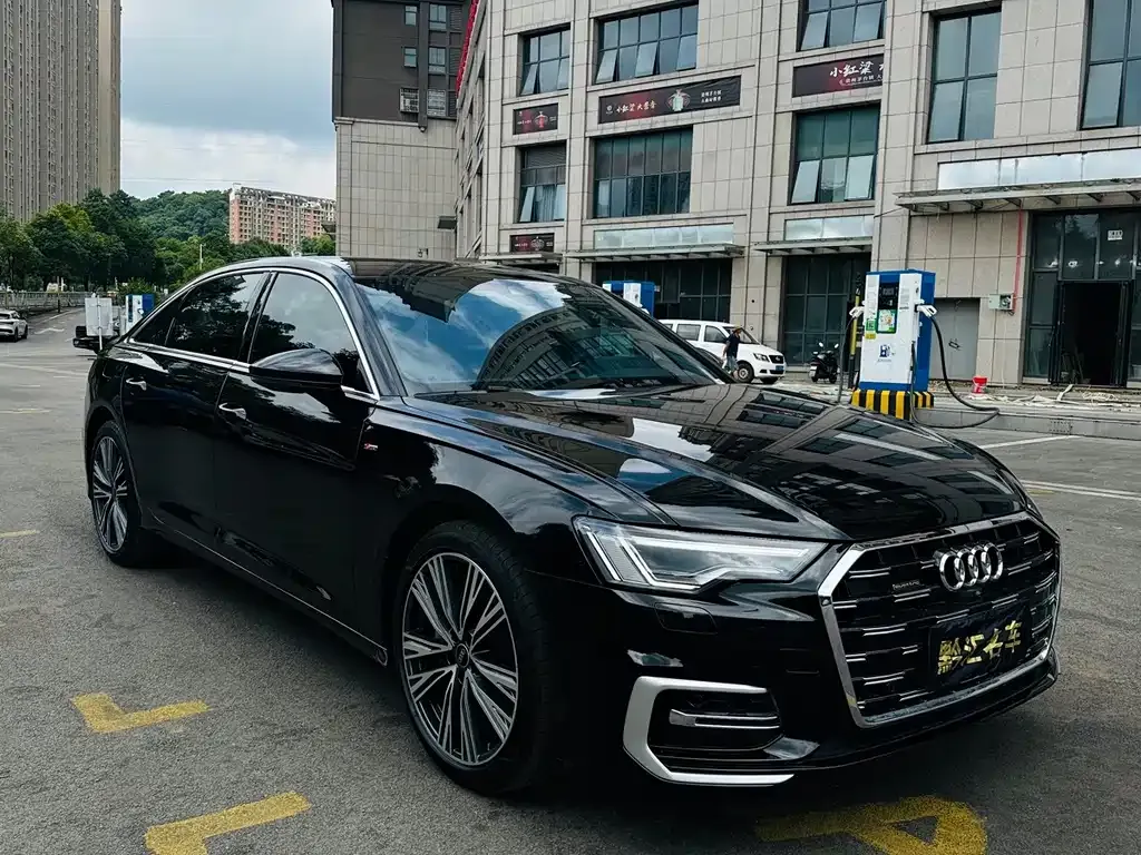 Audi A6L — фото 10