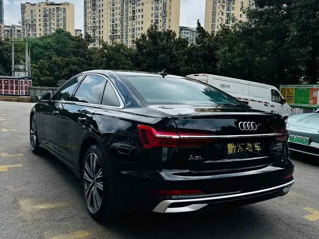 Audi A6L — фото 8