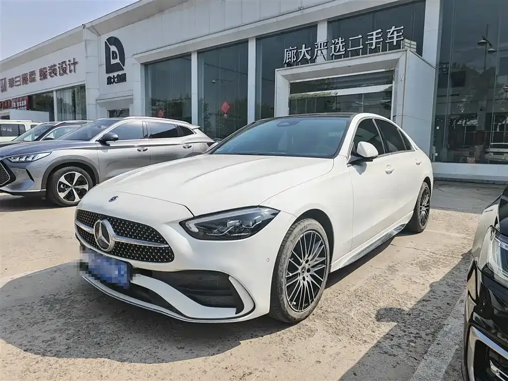 Mercedes-Benz C-Class — фото 1