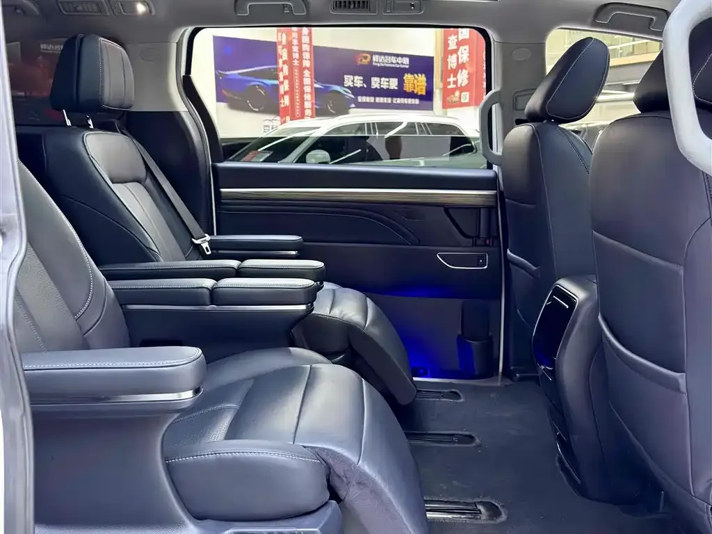 GAC Motor Trumpchi M8 — фото 10