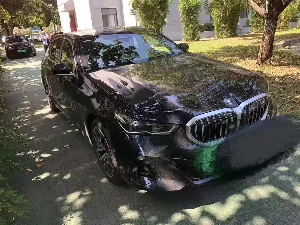 BMW i5 — фото 1