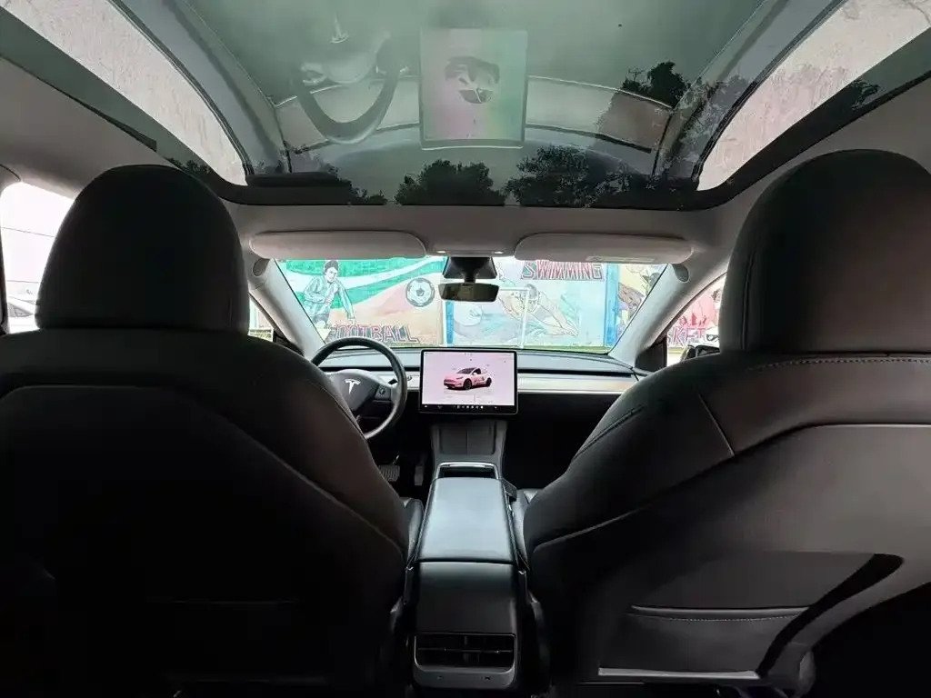 Tesla Model Y — фото 3