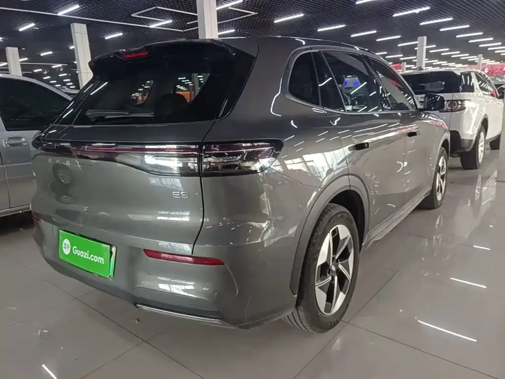Geely Galaxy E5 — фото 10