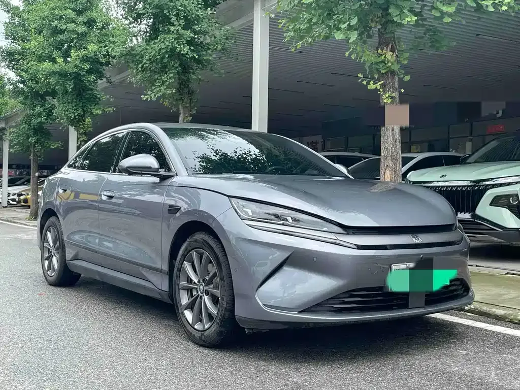 BYD Qin L — фото 9