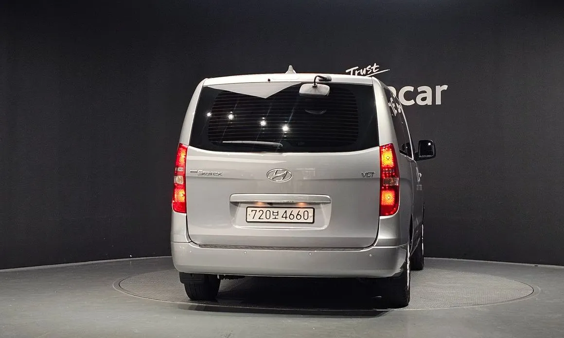 Hyundai Starex — фото 4