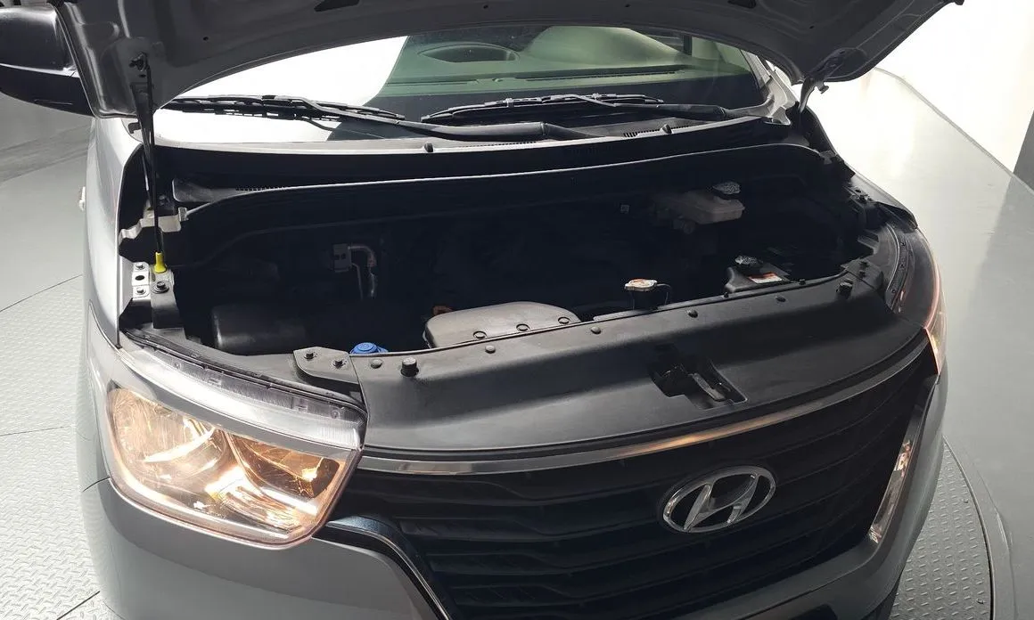 Hyundai Starex — фото 10