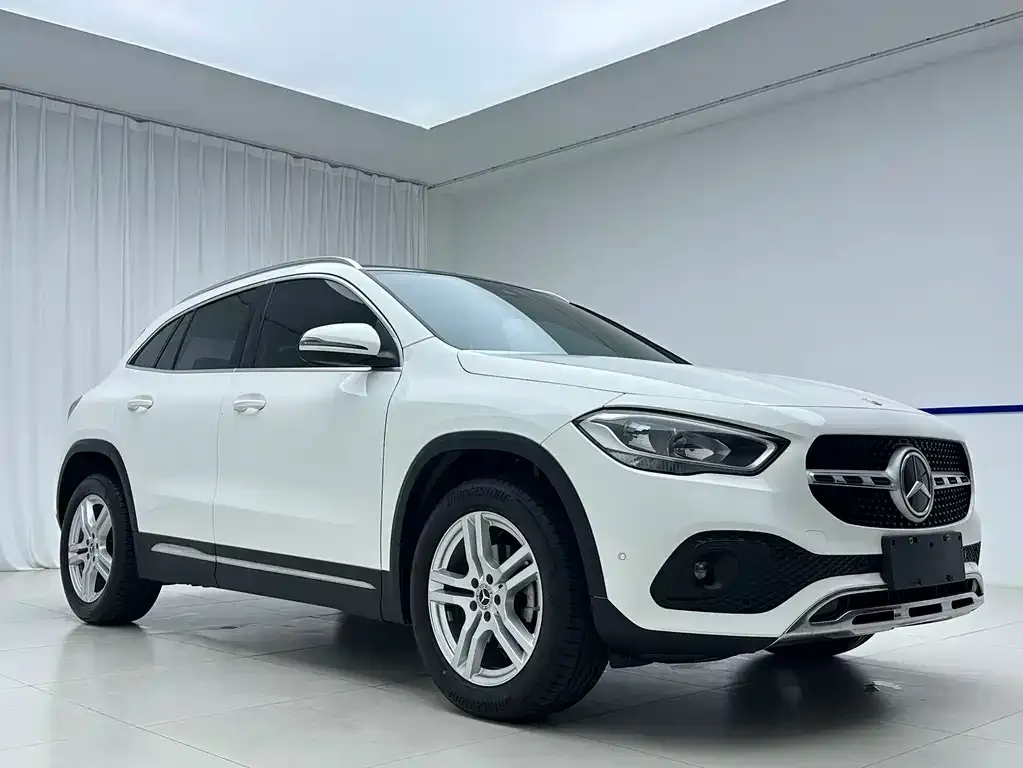 Mercedes-Benz GLA — фото 10