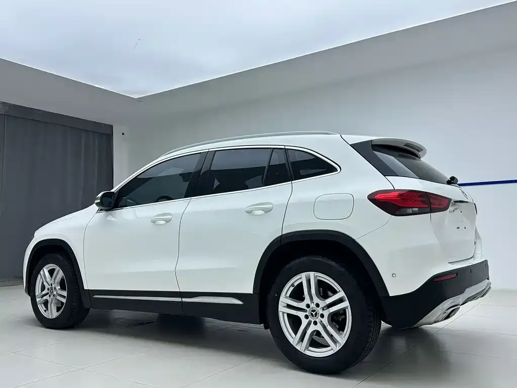 Mercedes-Benz GLA — фото 7