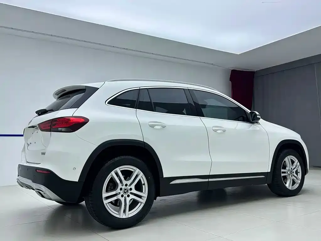 Mercedes-Benz GLA — фото 3