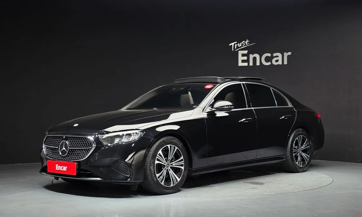 Mercedes-Benz E-Class — фото 1