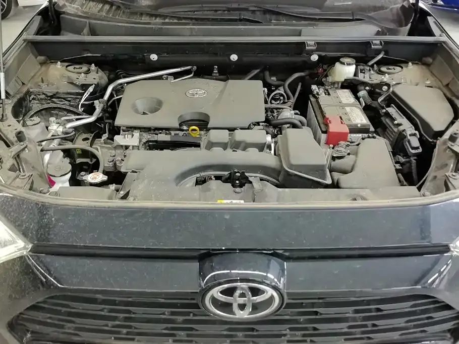 Toyota RAV4 — фото 3
