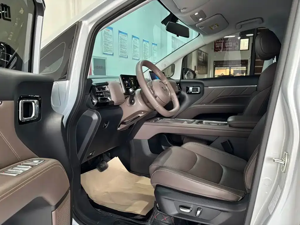 Wuling Xingguang 730 New Energy — фото 4