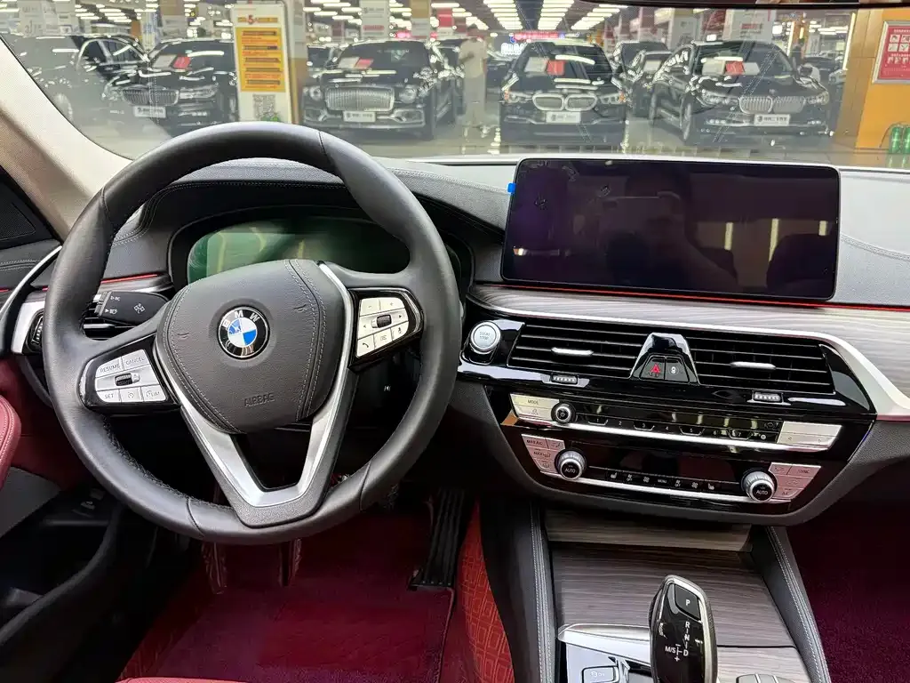 BMW 5 Series New Energy — фото 7