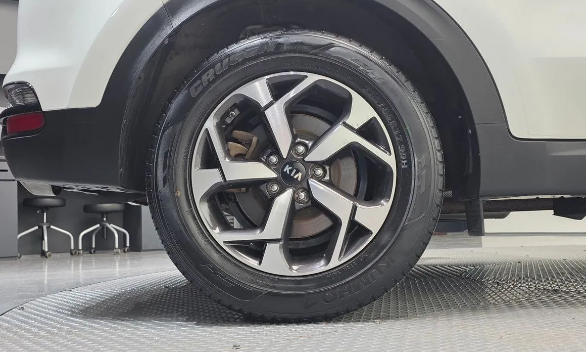Kia Sportage — фото 6