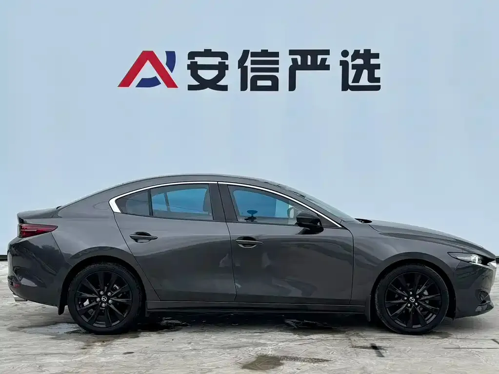 Mazda 3 Axela — фото 10