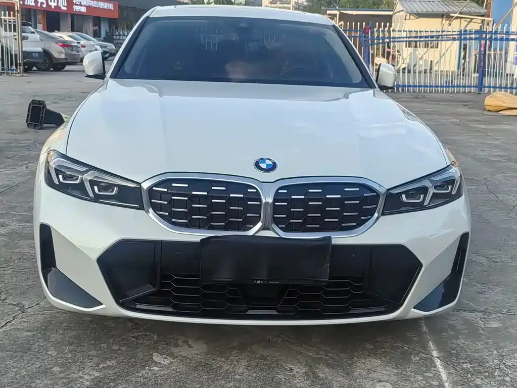 BMW 3 Series — фото 1