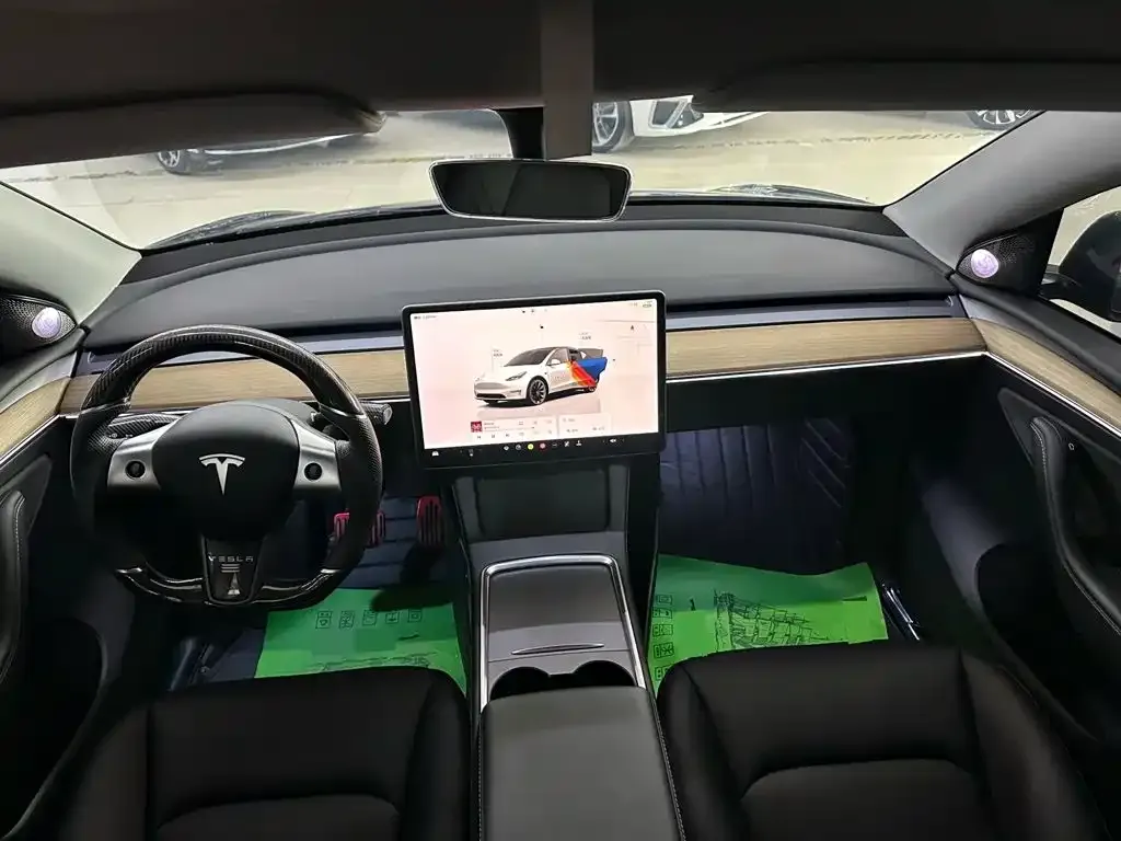 Tesla Model Y — фото 5