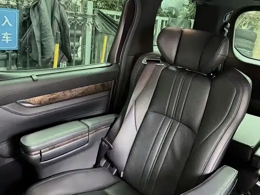 Toyota Vellfire — фото 3