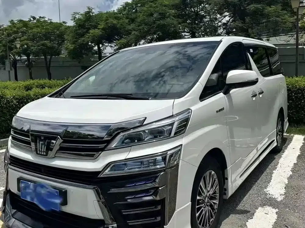 Toyota Vellfire — фото 4