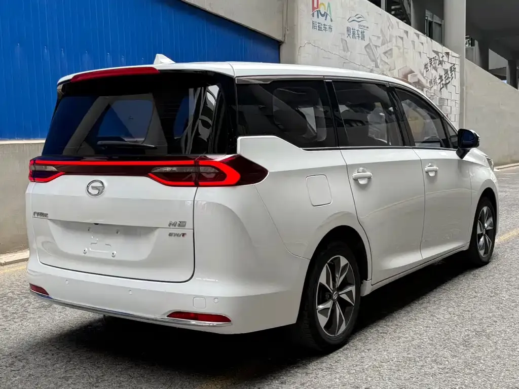 GAC Motor Trumpchi M6 — фото 10