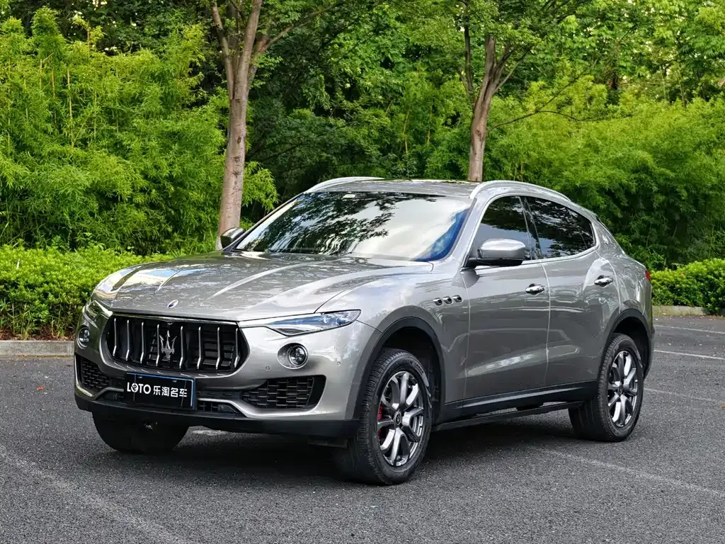 Maserati Levante — фото 1