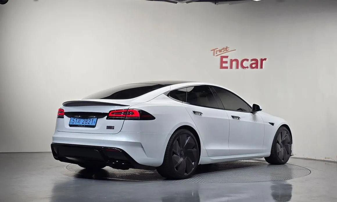 Tesla Model S — фото 3