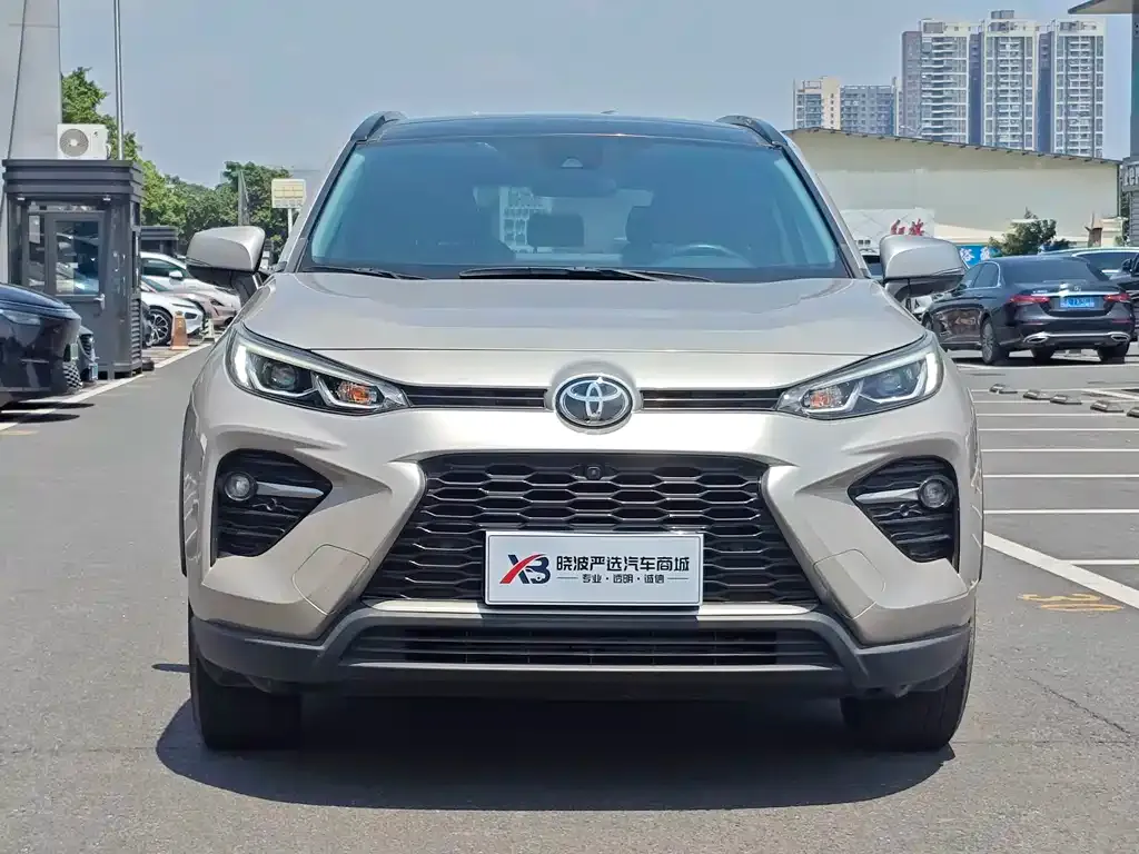 Toyota Wildlander — фото 10