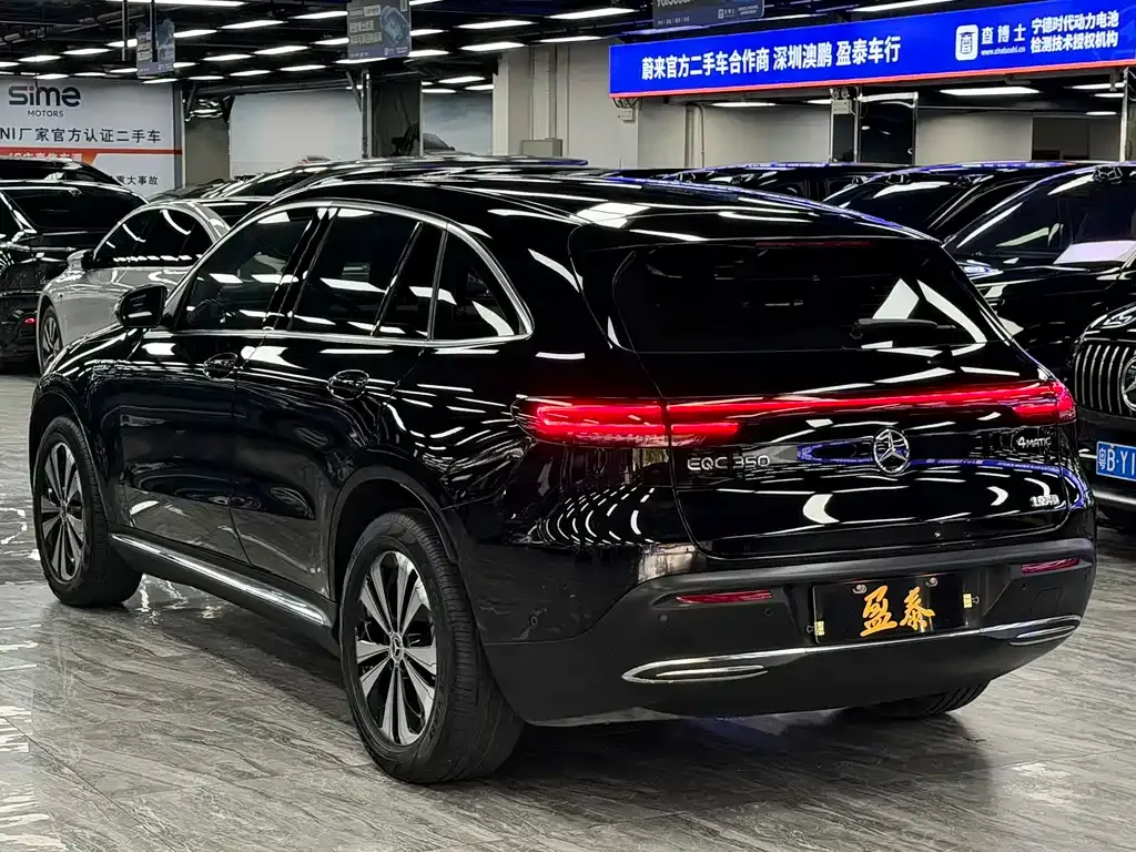 Mercedes-Benz EQC — фото 8