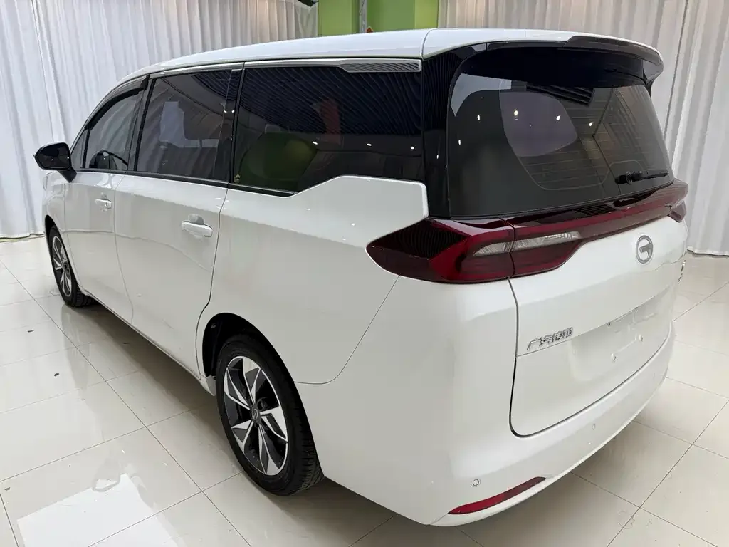 GAC Motor Trumpchi M6 — фото 9