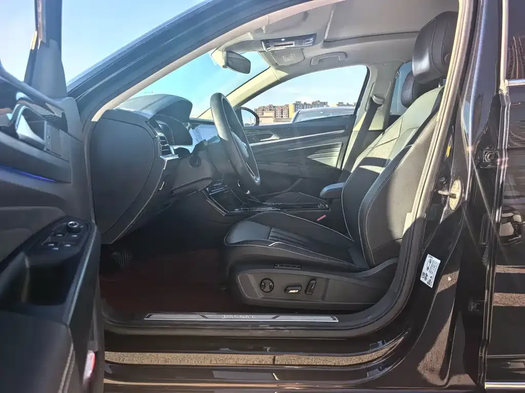 Volkswagen Passat — фото 5