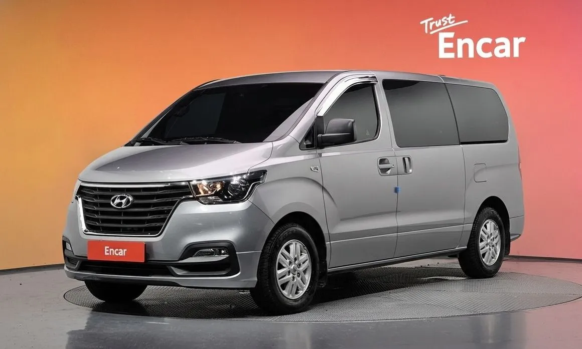 Hyundai Starex — фото 1